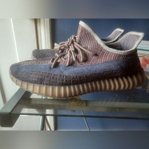 Yeezy 350v2 Fade size 11 in men's used